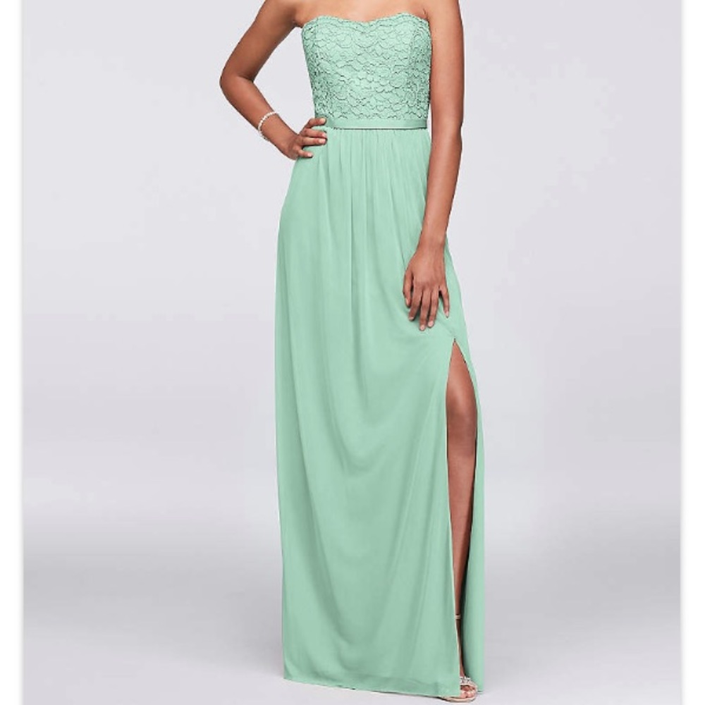 Formal Dress. Size 4. WINE COLOR. NWT.